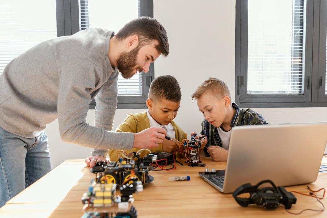 Robotics & Creativity