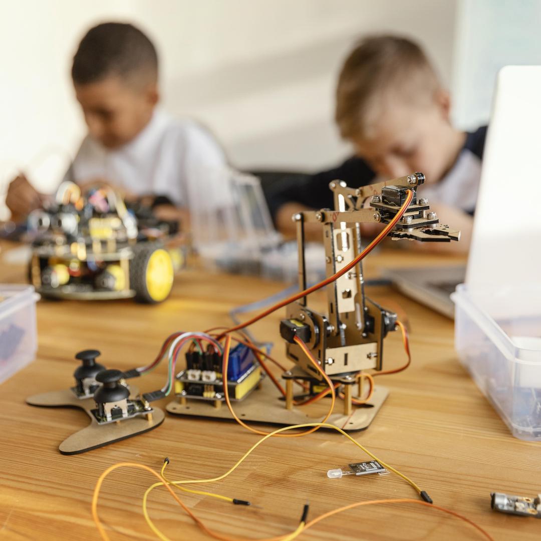 The Best Online Robotics Courses for Kids in 2024